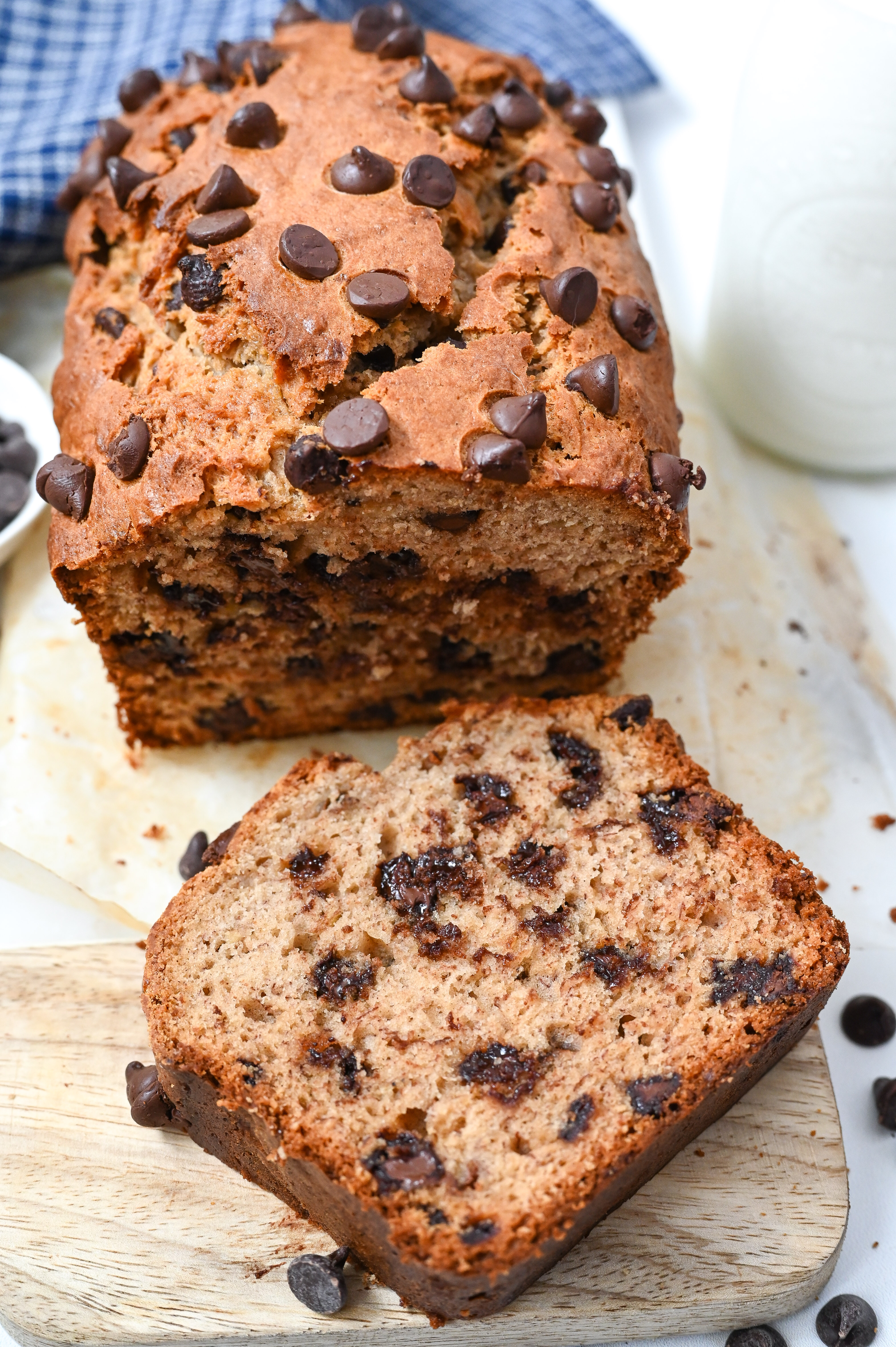 The best chocolate chip banana bread, super moist and easy