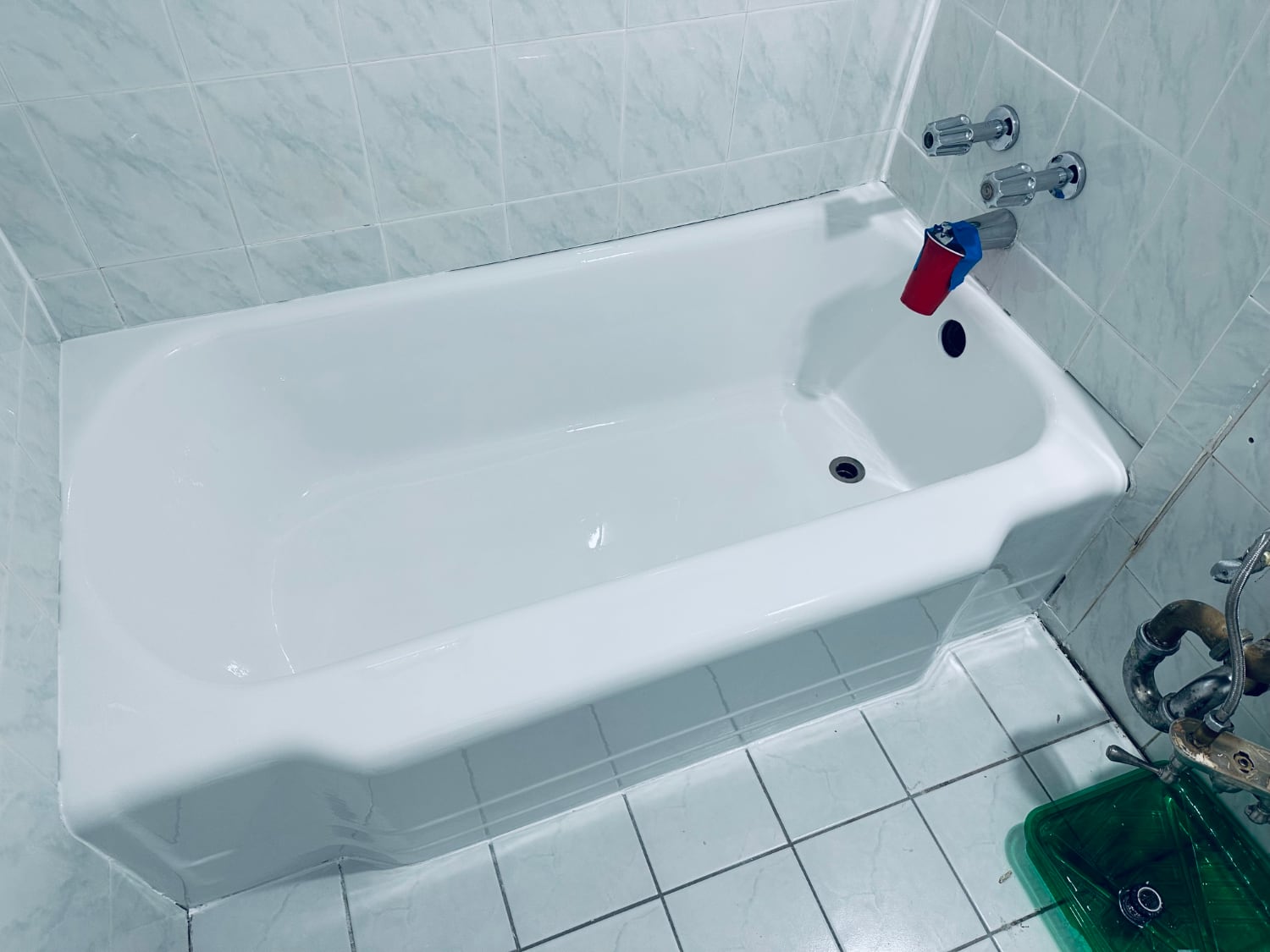 «Miami Tub» — Bathtub Reglazing (Refinishing) 299
