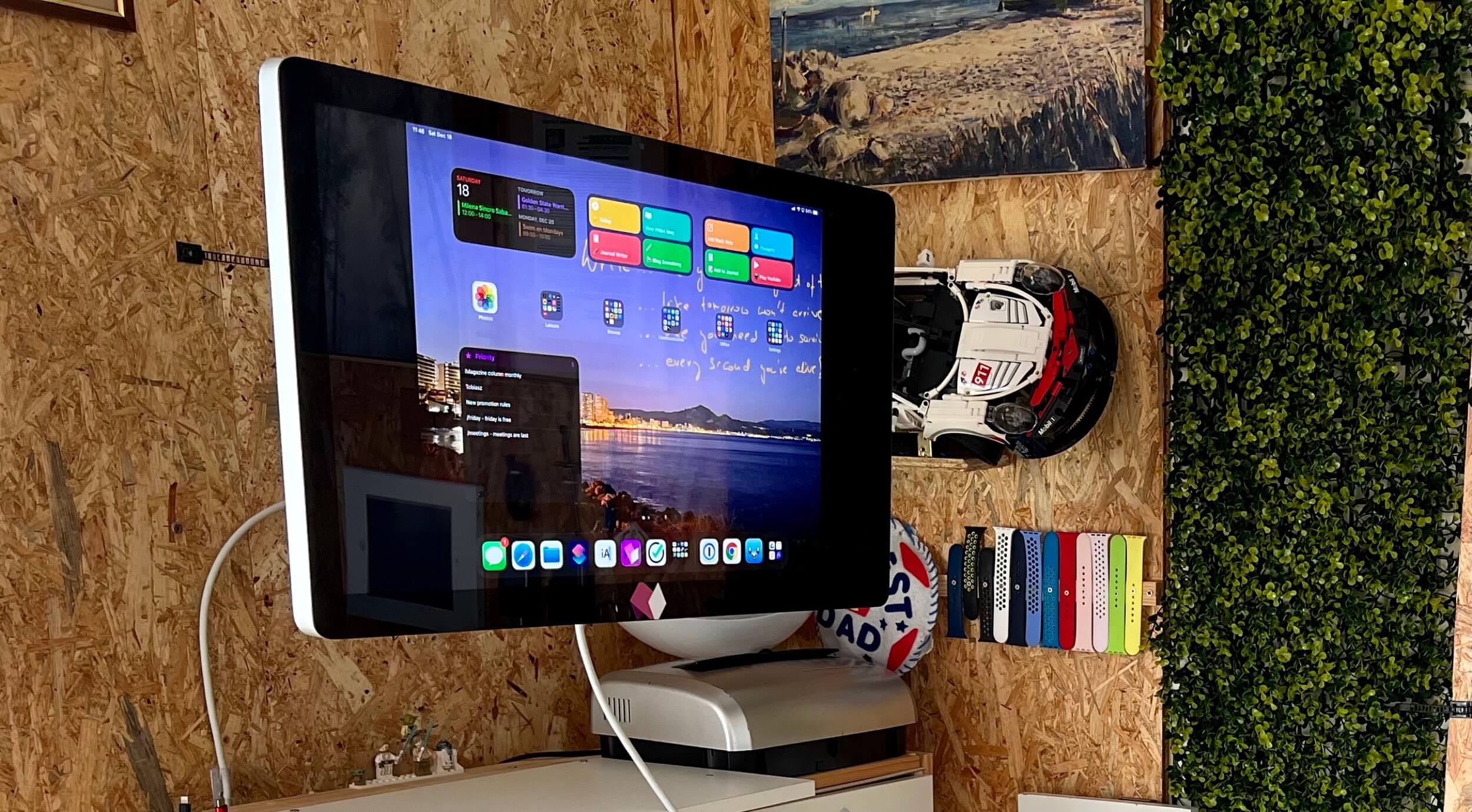 7 lives of a decadeold trusty Apple Thunderbolt Display by Michael