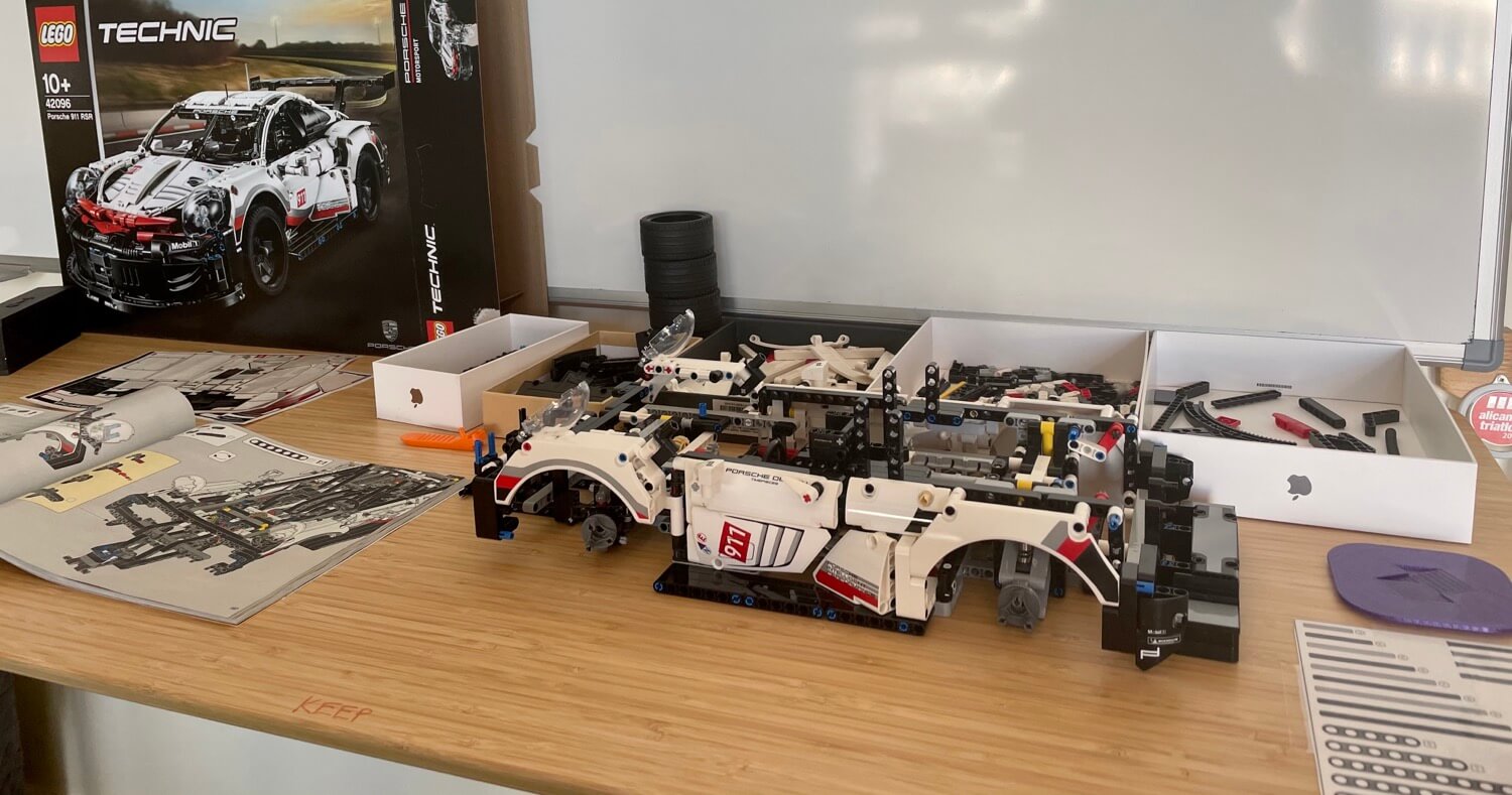 Another Porsche LEGO set building the 911 RSR by Michael Sliwinski