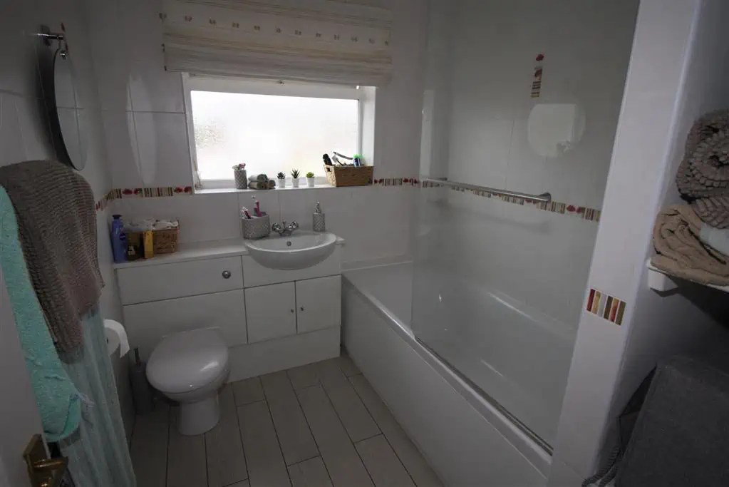 19 Bronte Avenue, Christchurch BH23 2LY Michael Adam Estate Agents