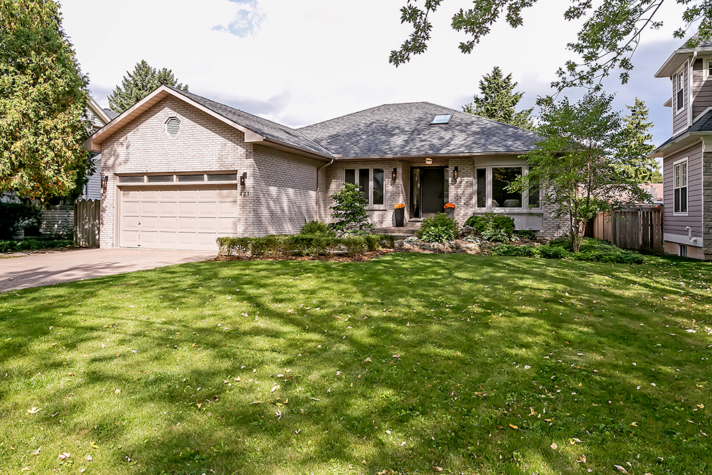 421 Rossmore Boulevard, Burlington Michael Brejnik