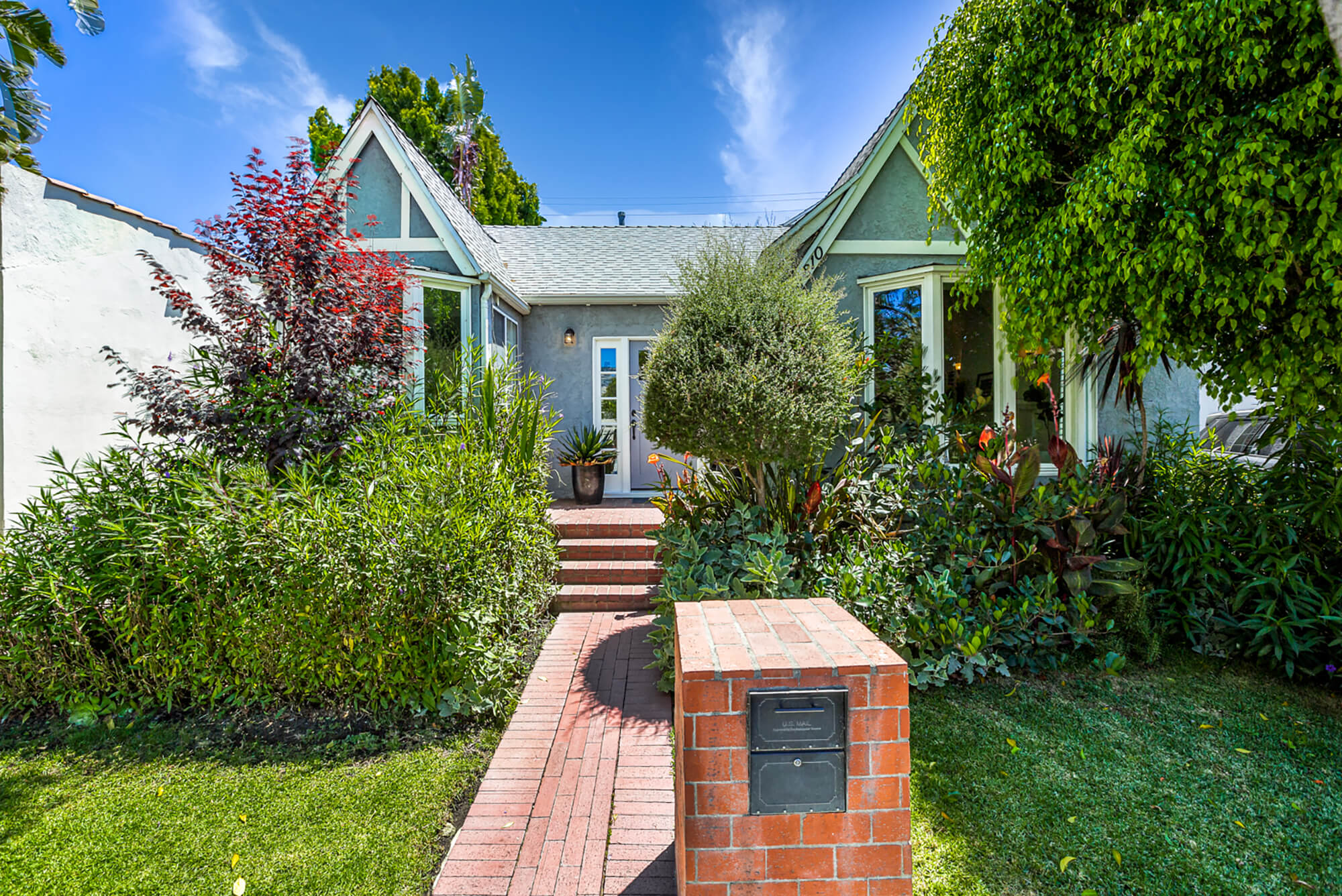 8810 Rosewood Avenue Michael Collins