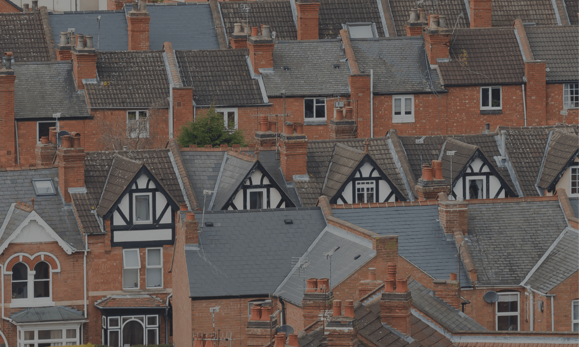 5 reasons why you should invest in the UK property market Michelle Niziol