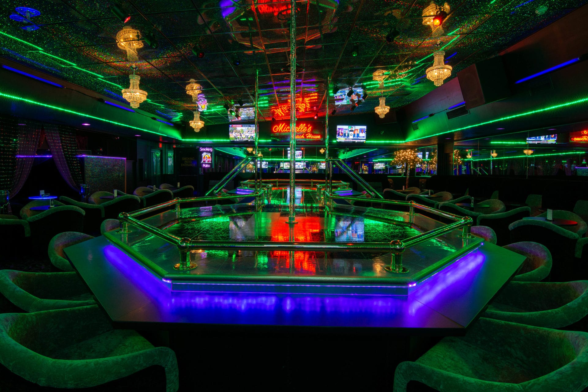 Premier Gentlemen Club in Wichita Michelle's Beach House