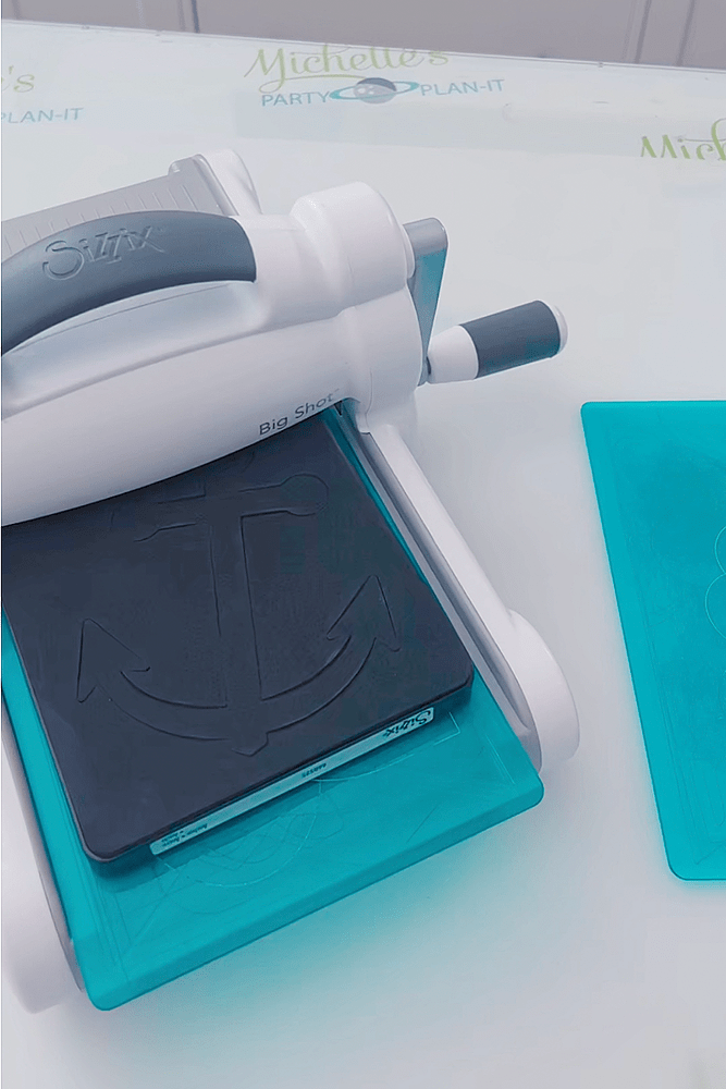 How to Make a Keychain with Sizzix Shrink Plastic Michelle's Party