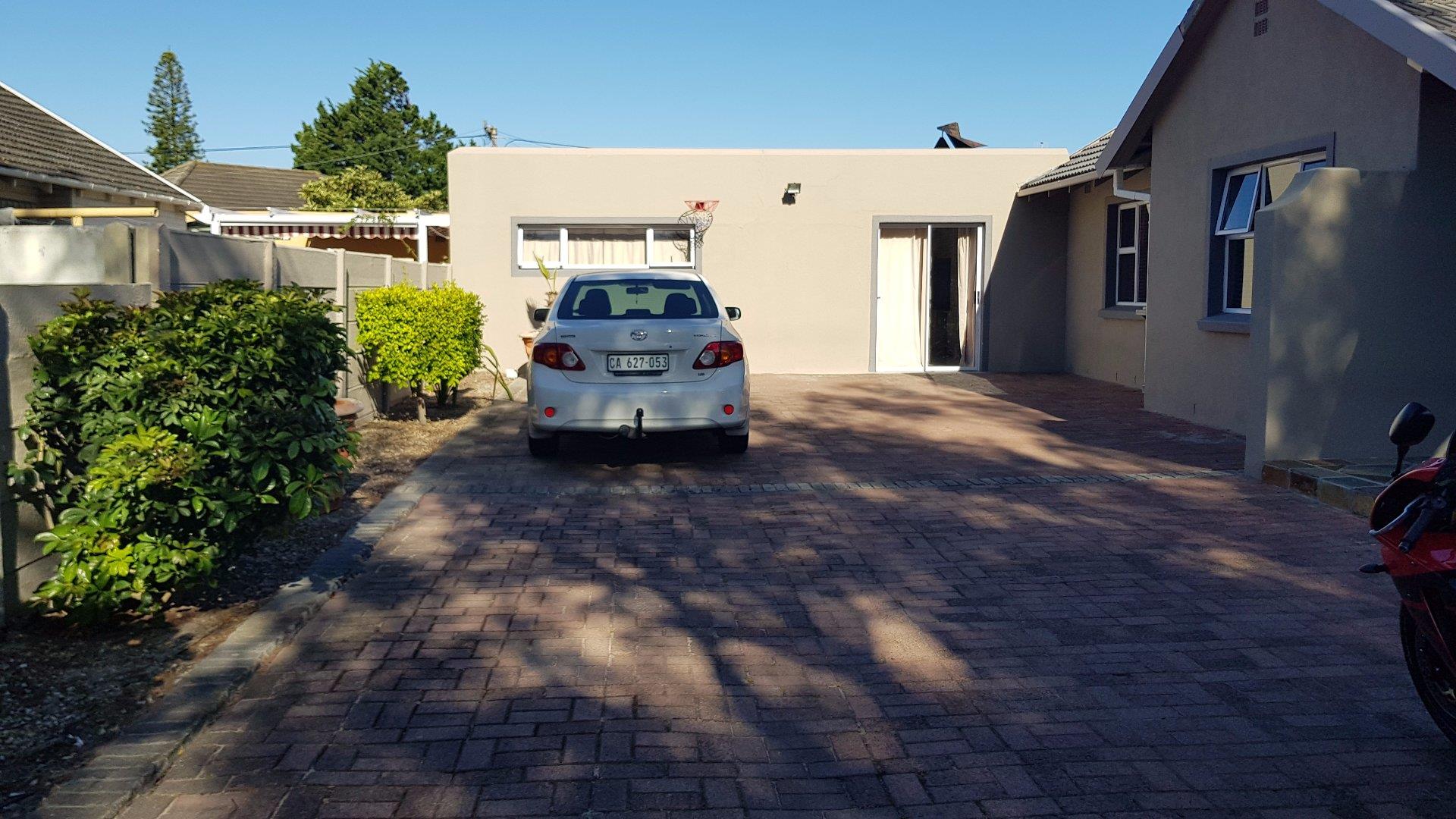 4 Bedroom house for sale in Elfindale Michelle Thomas Properties