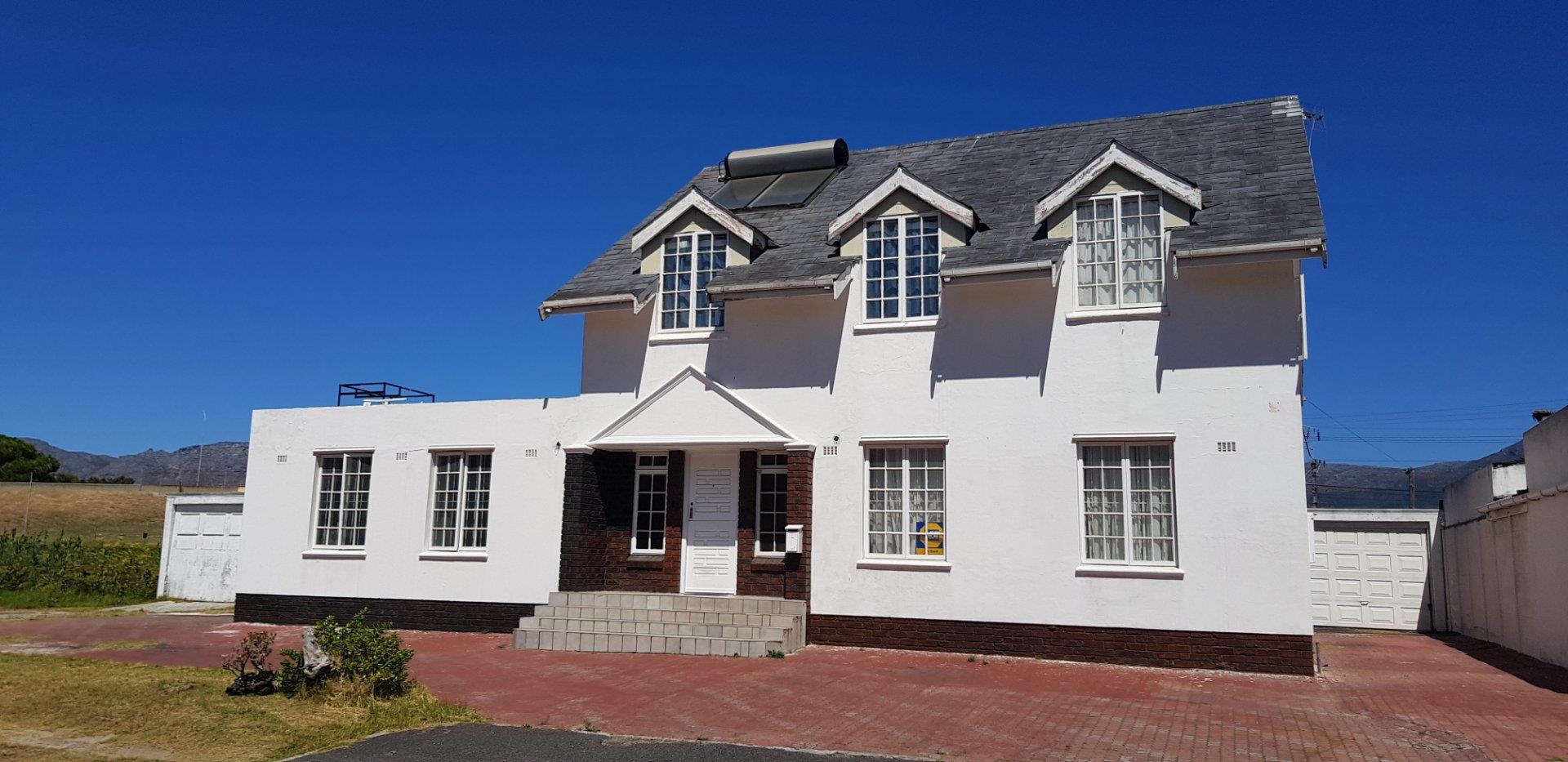 3 Bedroom house for sale in Elfindale Michelle Thomas Properties