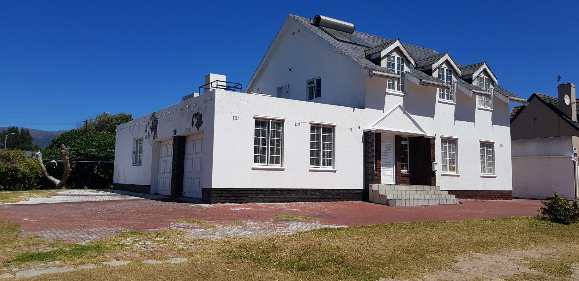 3 Bedroom house for sale in Elfindale Michelle Thomas Properties