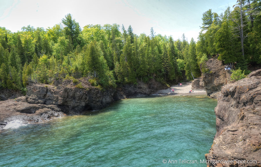 The Upper Peninsula in Michigan A Favorite Vacation Spot… part one Michigan Sweet Spot