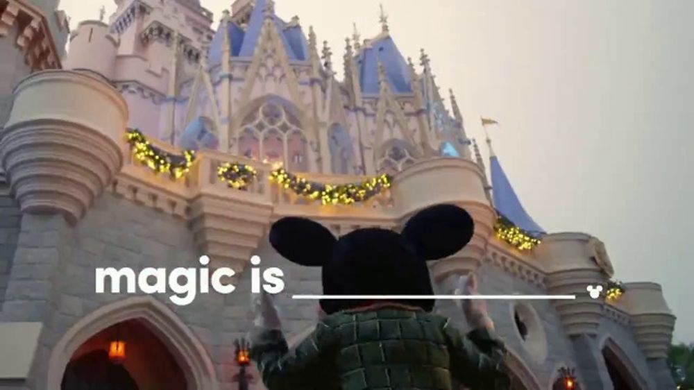 Disneyland Resort Holiday Commercial 2023 Video: Disney Airs New 2020 Christmas Commercial! - Mickeyblog.com