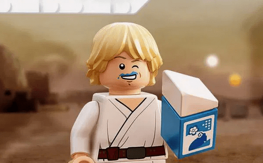 LEGO Luke Skywalker & Blue Milk Minifig!