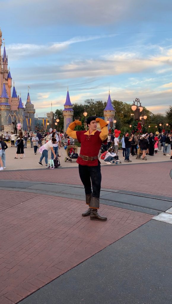 Fantasyland Friends Cavalcade Steps off in Magic Kingdom!