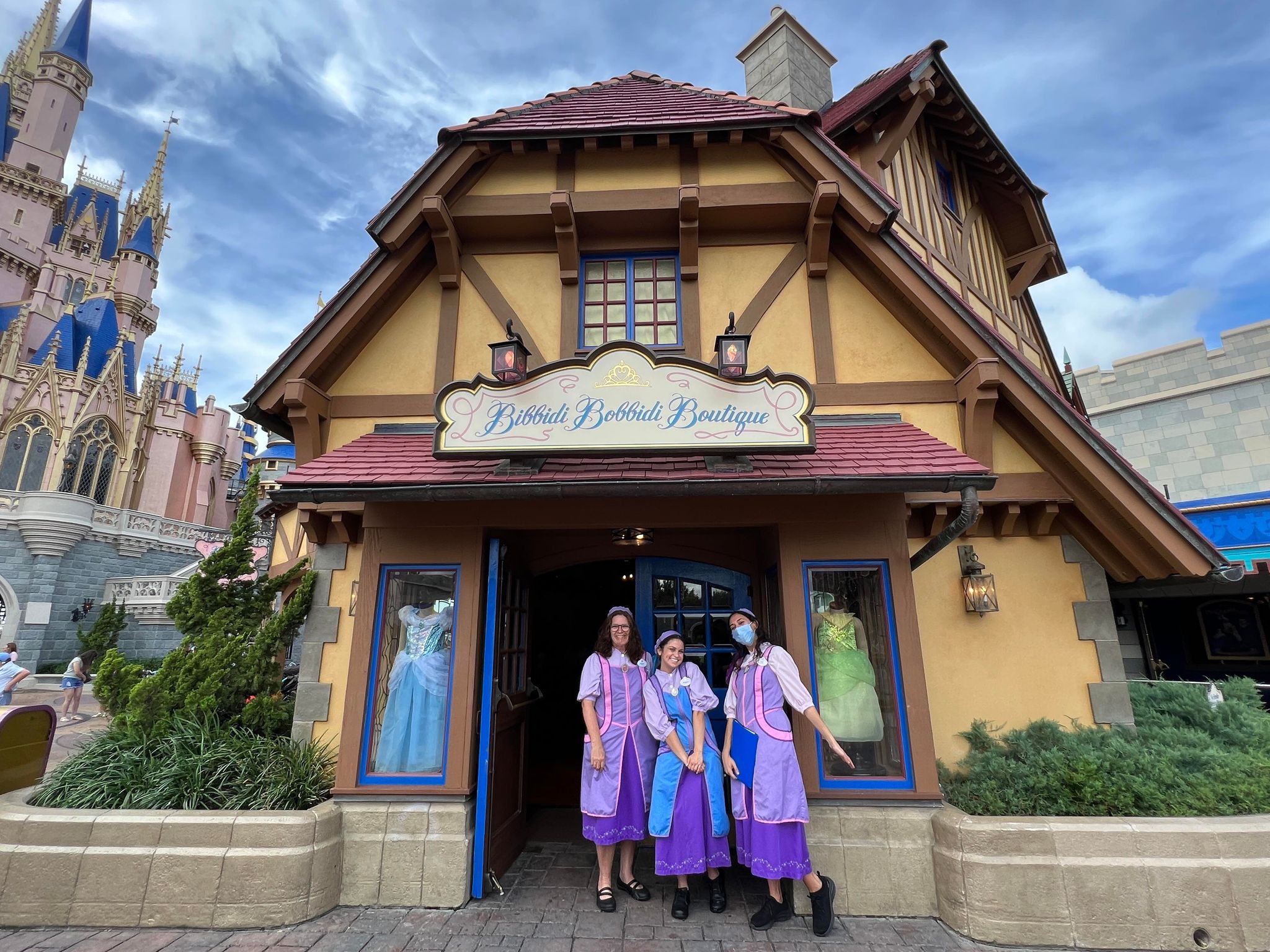Bibbidi Bobbidi Boutique Open For Previews Today