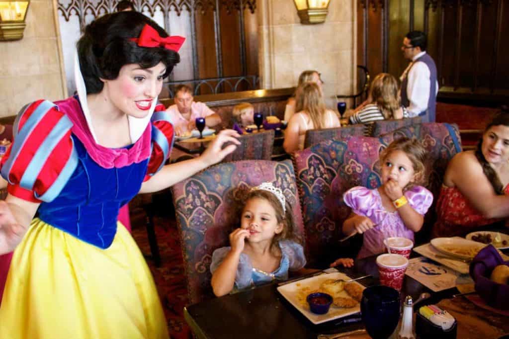 9 Best Restaurants to Eat at in Magic Kingdom • Mickey Central