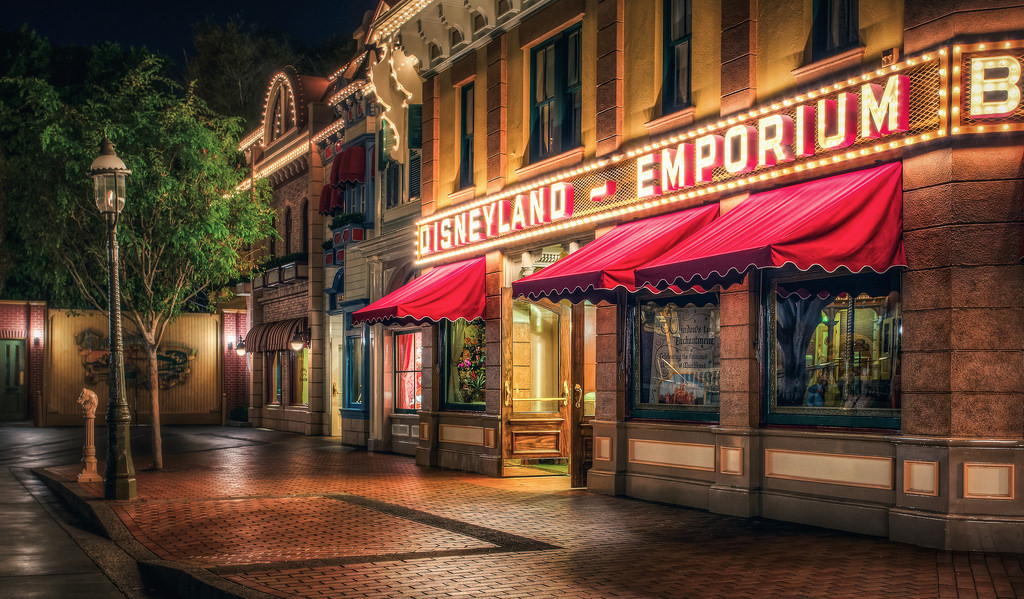 First Disneyland Visit Everything First Timers Need to Know!