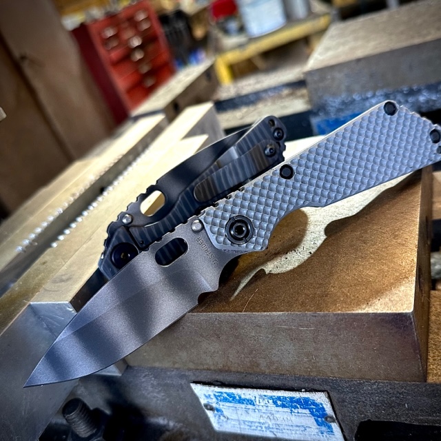 M.Strider Catalog Hybrid GG Grey G10 SnG (3/4) Mick Strider Custom Knives