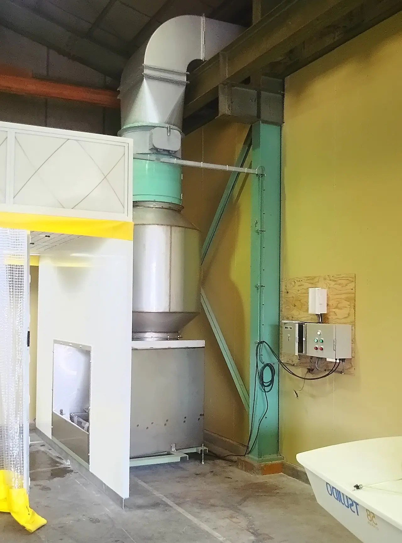 水性塗料｜塗装ブース、新方式の局所排気装置の効果