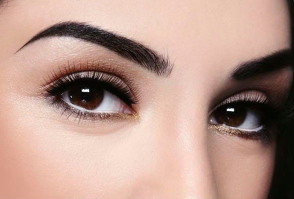 ¿Cómo tener unas cejas bonitas? Microblanding Ladyania