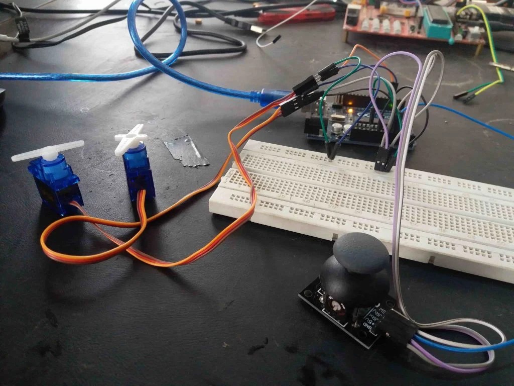 Arduino servo joystick