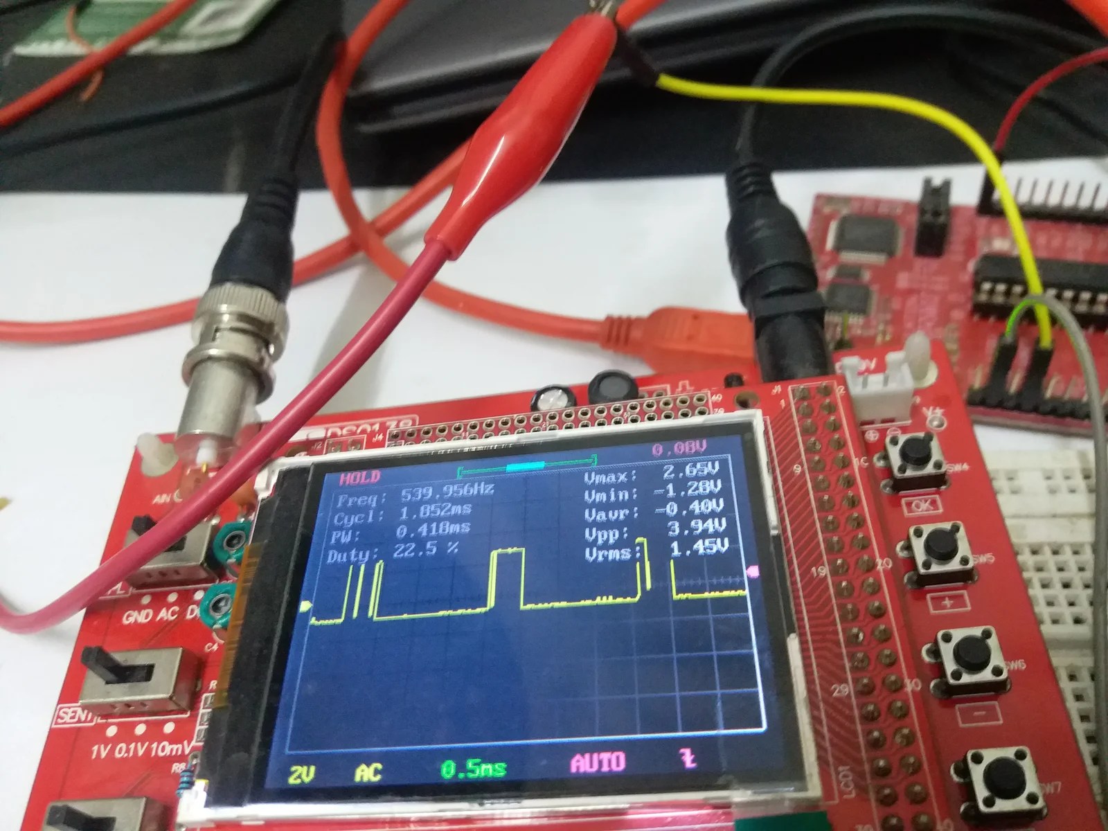 Pulse width modulation using MSP430 launchpad control LED brightness