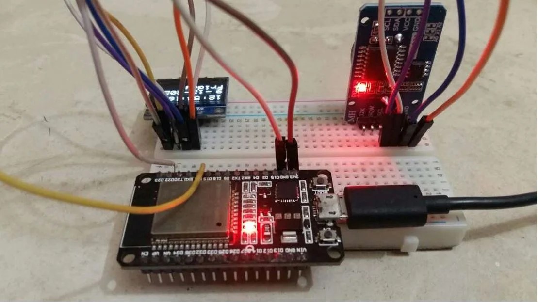 ESP32 Real Time Clock (RTC) using DS3231 and display on OLED