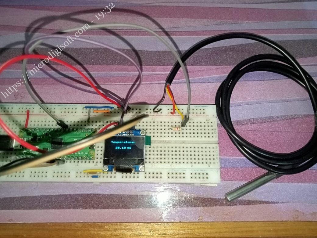 DS18B20 Temperature Sensor with Raspberry Pi Pico
