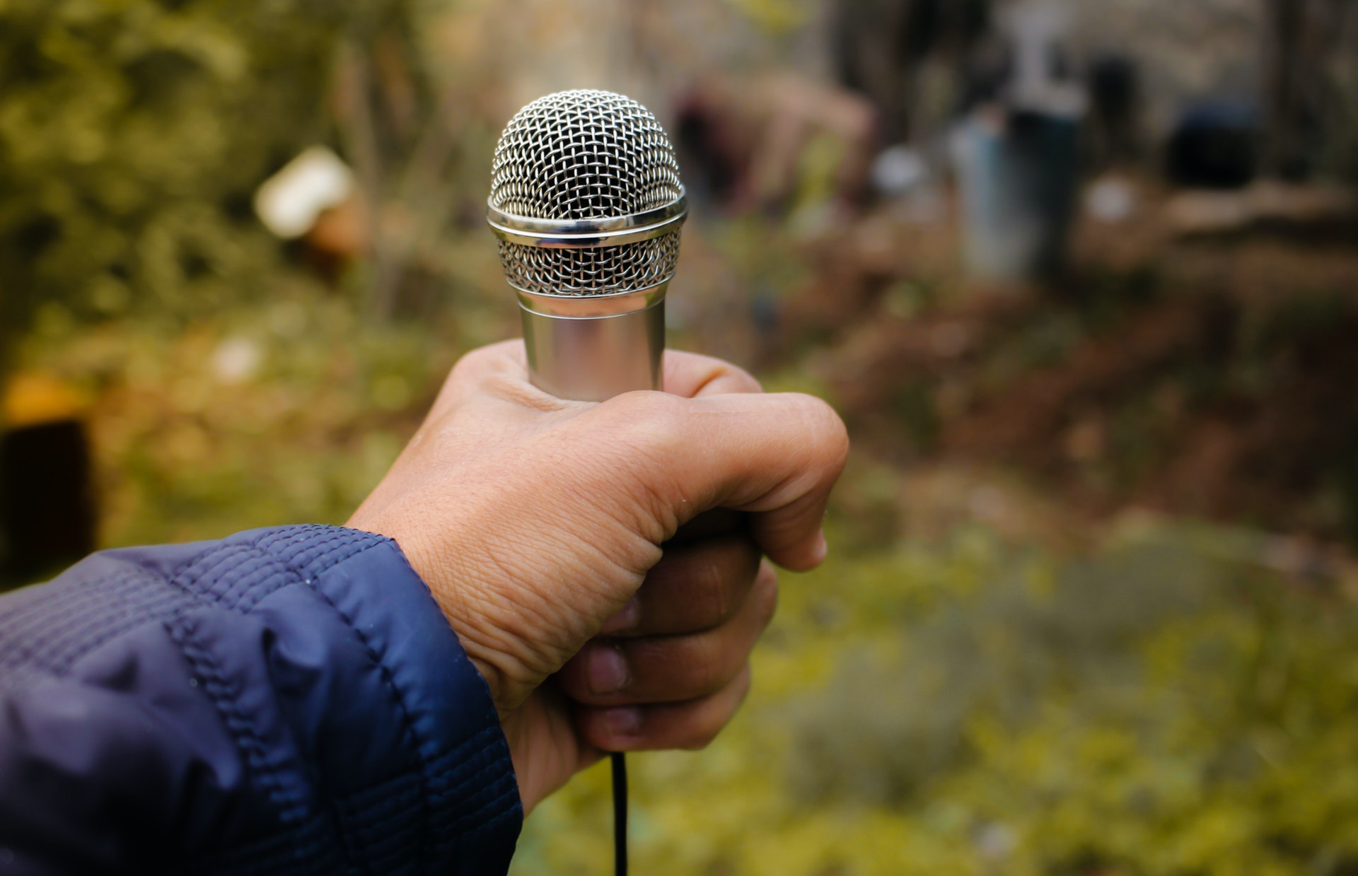 10 Best Mini Karaoke Microphones Reviewed [Updated 2021]