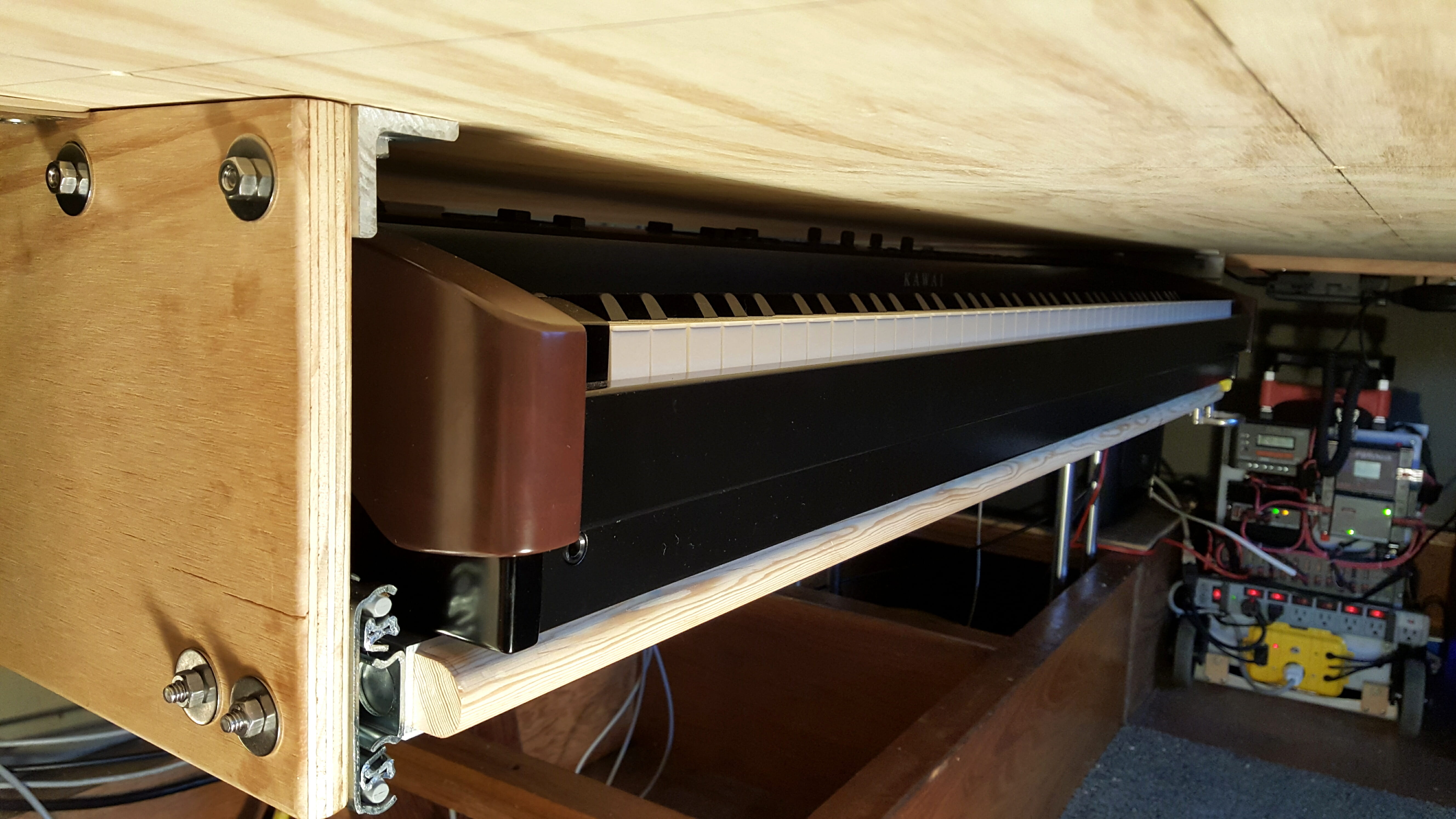 88 Keyboard Studio Desk Diy Projects
