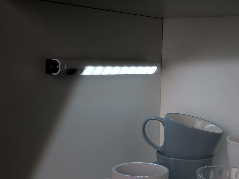 Lunartec LED Leiste Batterie LEDLichtleiste mit PIRBewegungsmelder