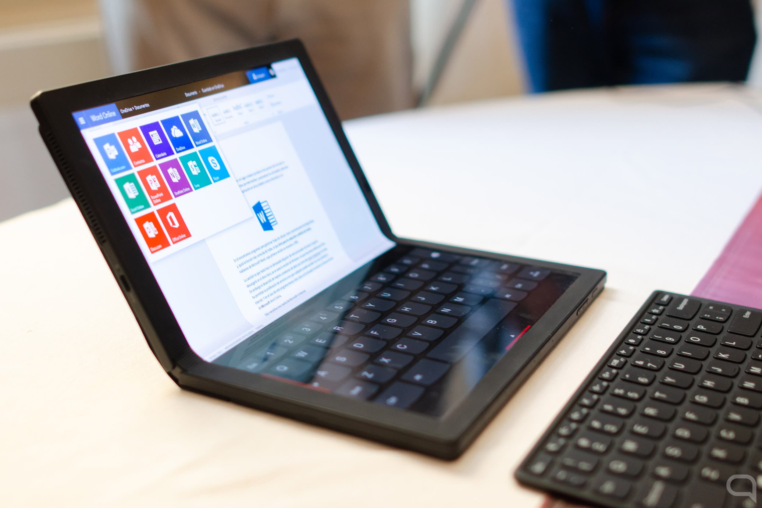 Ya a la venta el Lenovo ThinkPad X1 Fold, el PC plegable