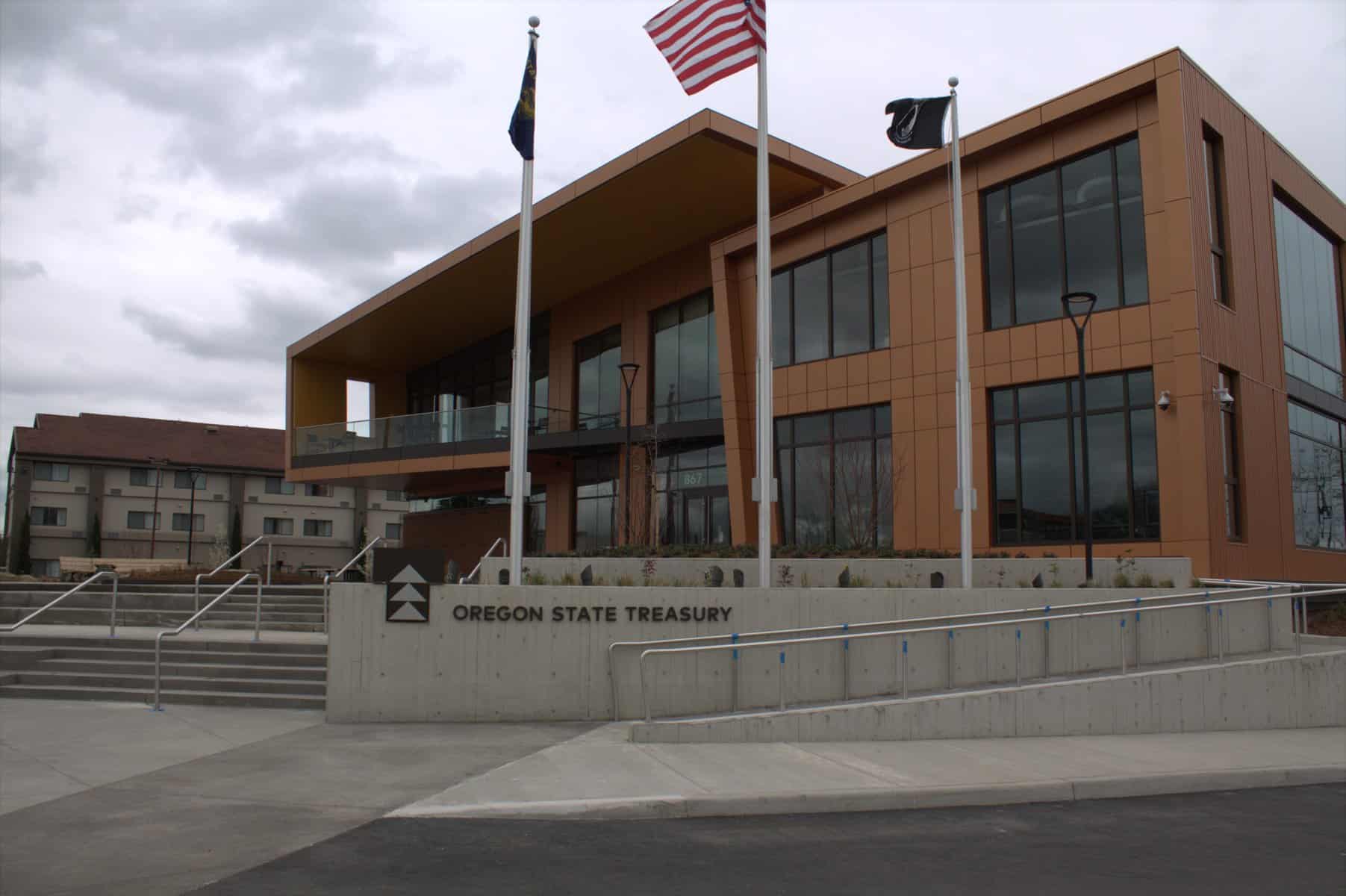 Oregon State Treasury MidValley Commercial Construction, Inc.