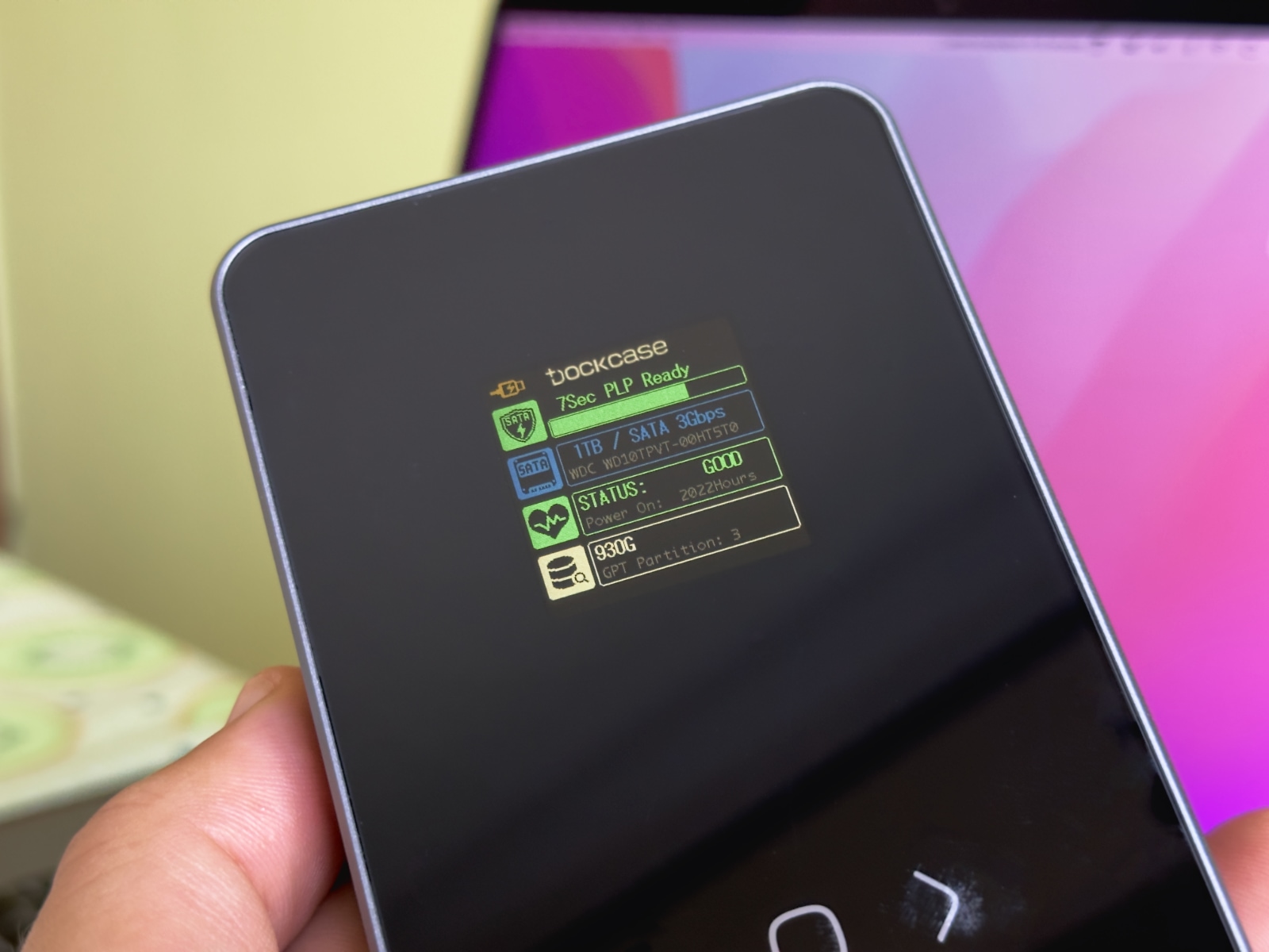 Review DockCase external storage enclosure adds power loss protection