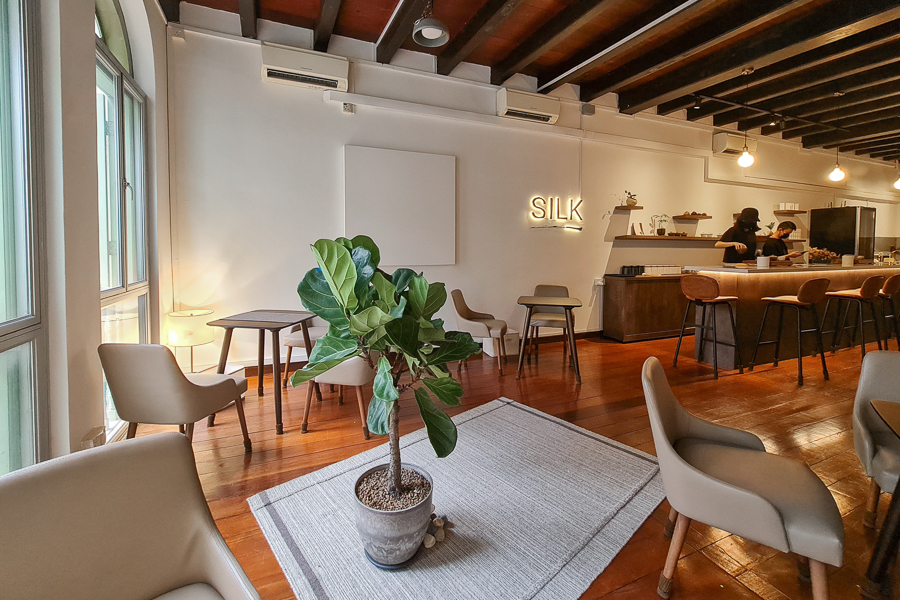 SILK Tea Bar Hidden Modern Tea Bar With Fine Selections of Chinese Tea