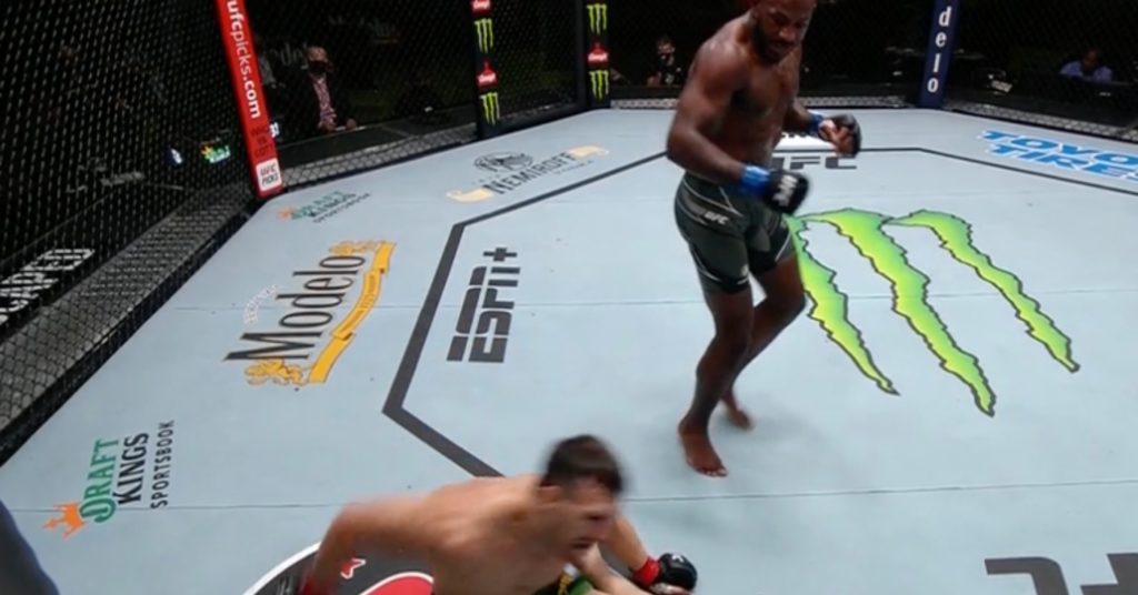 Khalil Rountree Jr. Utterly Dominates Modestas Bukauskas, Gets Oblique