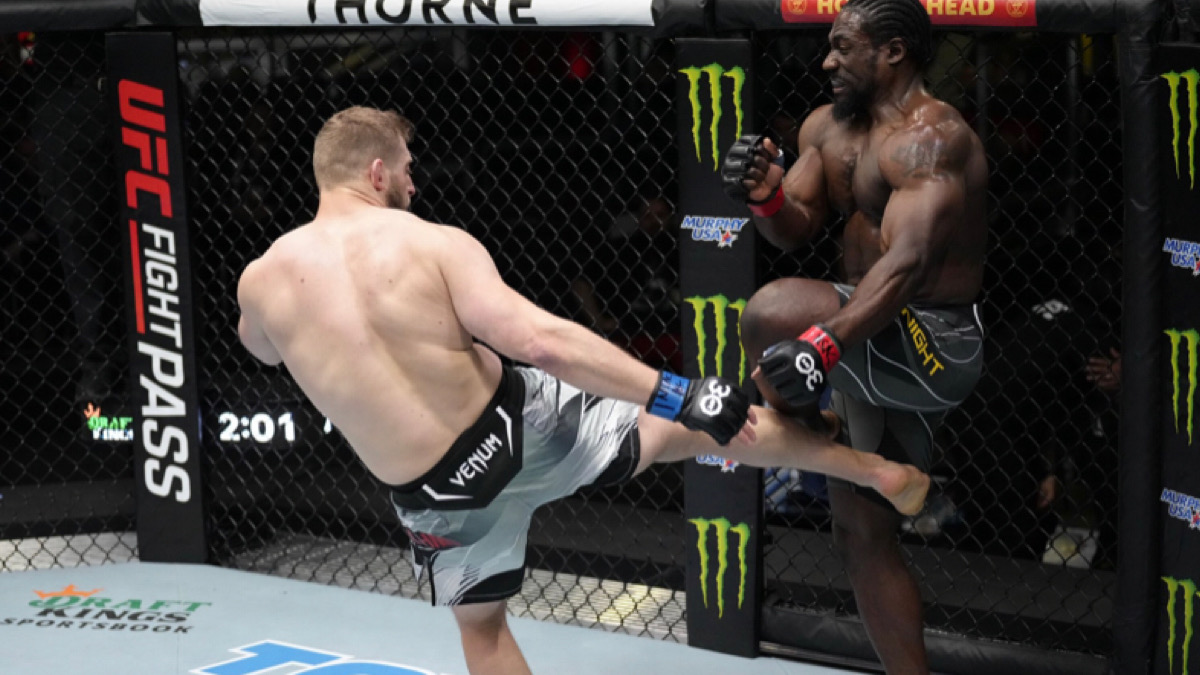 Marcin Prachnio Picks Apart GunShy William Knight With Leg Kicks UFC