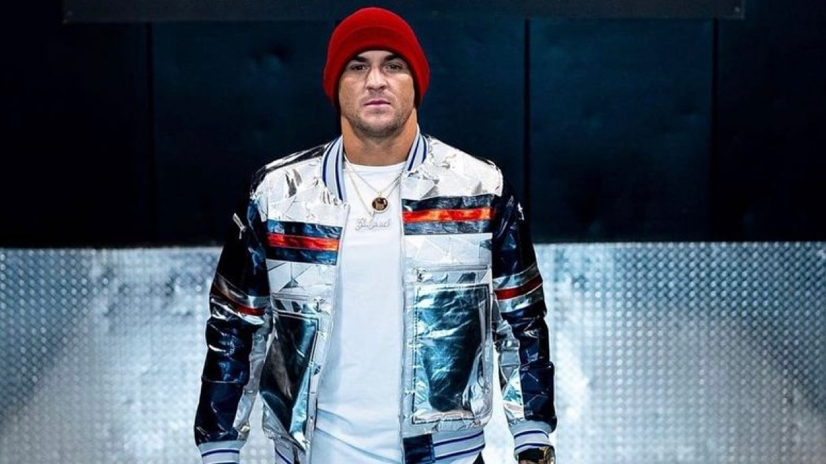 Dustin Poirier To Make Broadcast Debut At UFC 287, Full Team Revealed