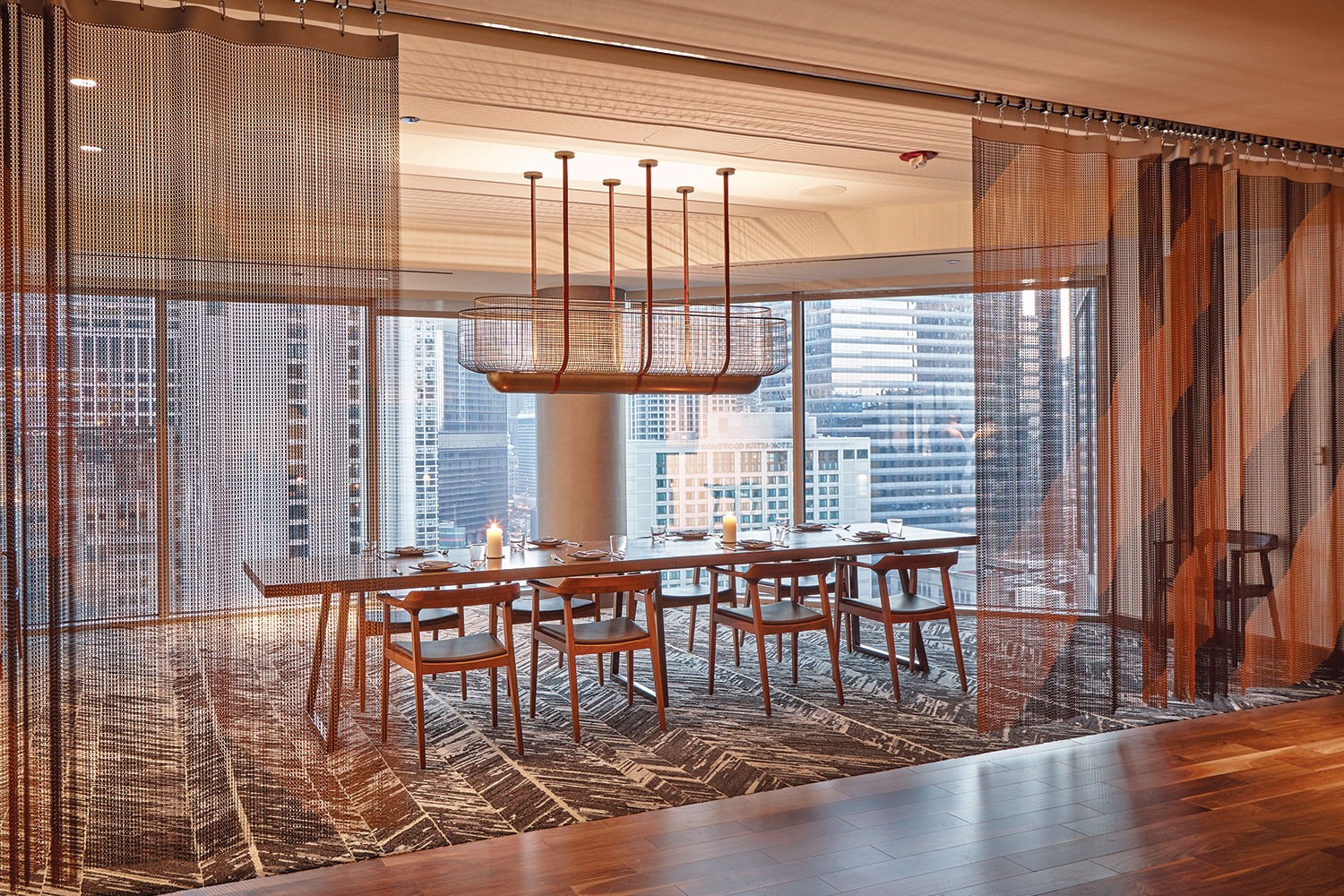 How to match curtains and the rug to each other?