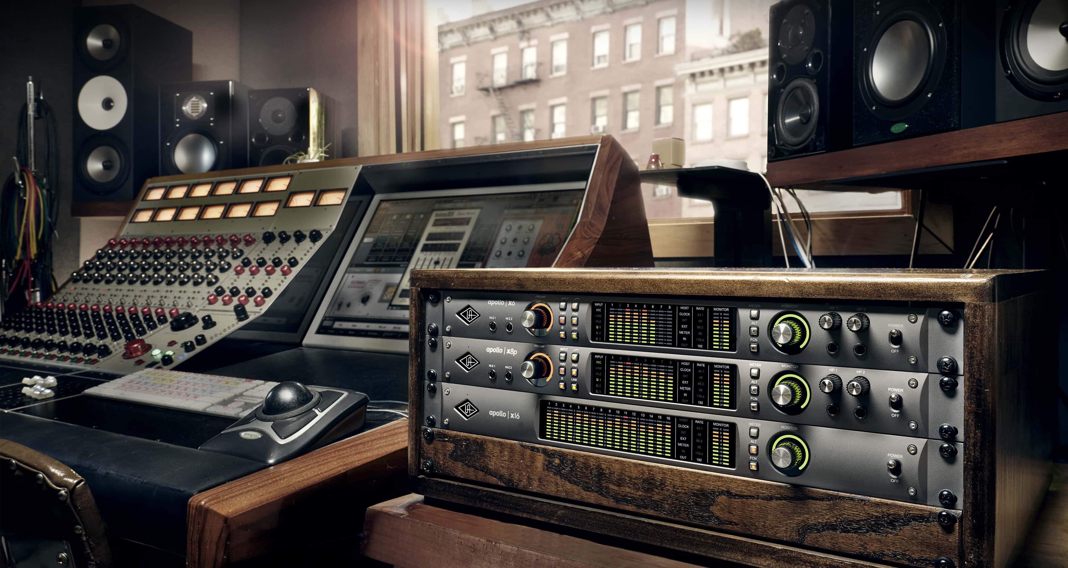 Universal Audio Apollo X16 Heritage Edition Epica Music Center