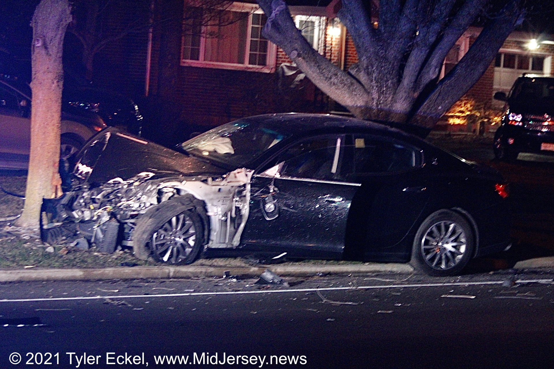 Drunk driver crashes Maserati, severs finger in Hamilton MidJersey.News