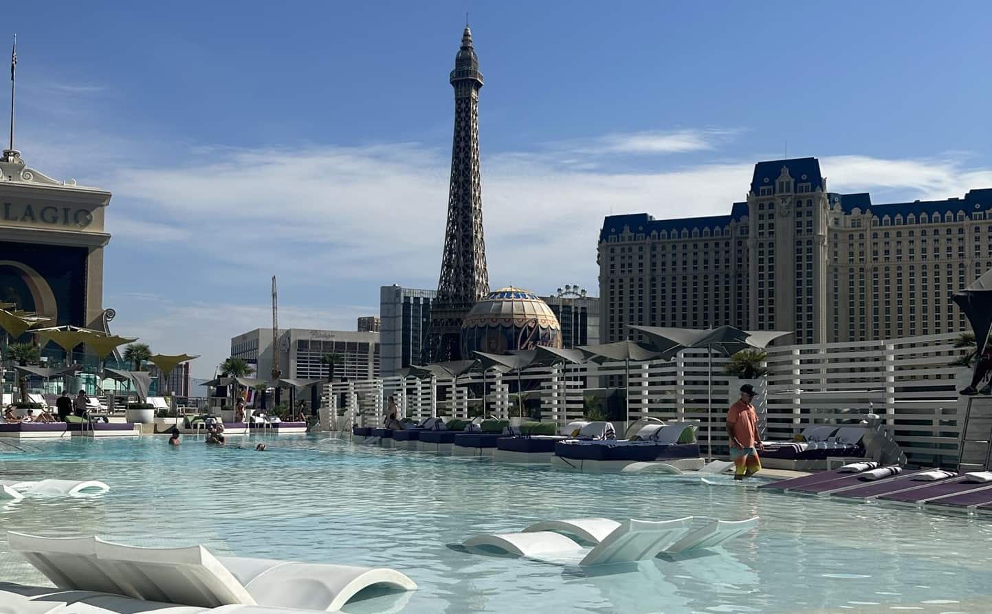 Cosmopolitan Las Vegas Pool A Must Experience Pool District Midlife