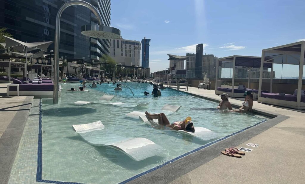 Cosmopolitan Las Vegas Pool A Must Experience Pool District Midlife