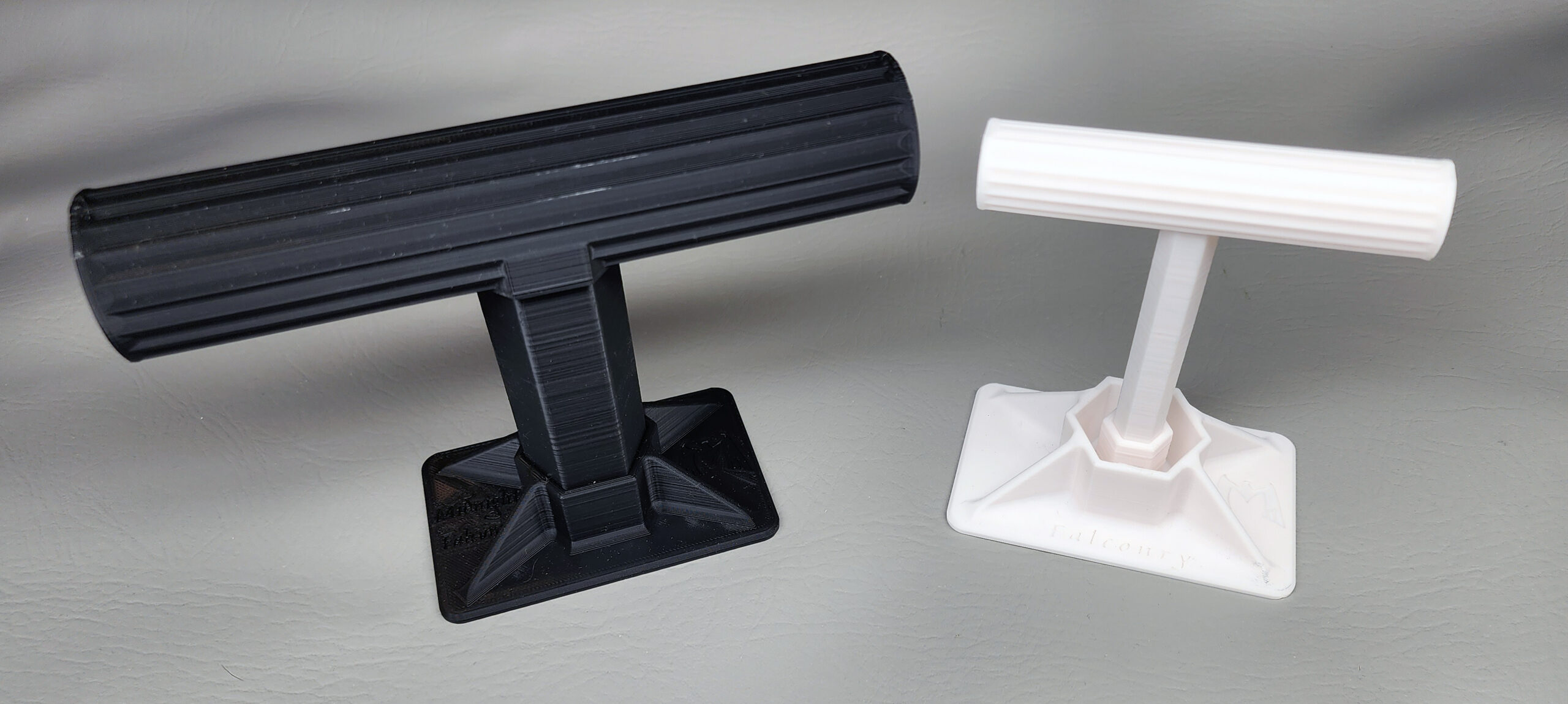 Scale Perch Midnight Falconry