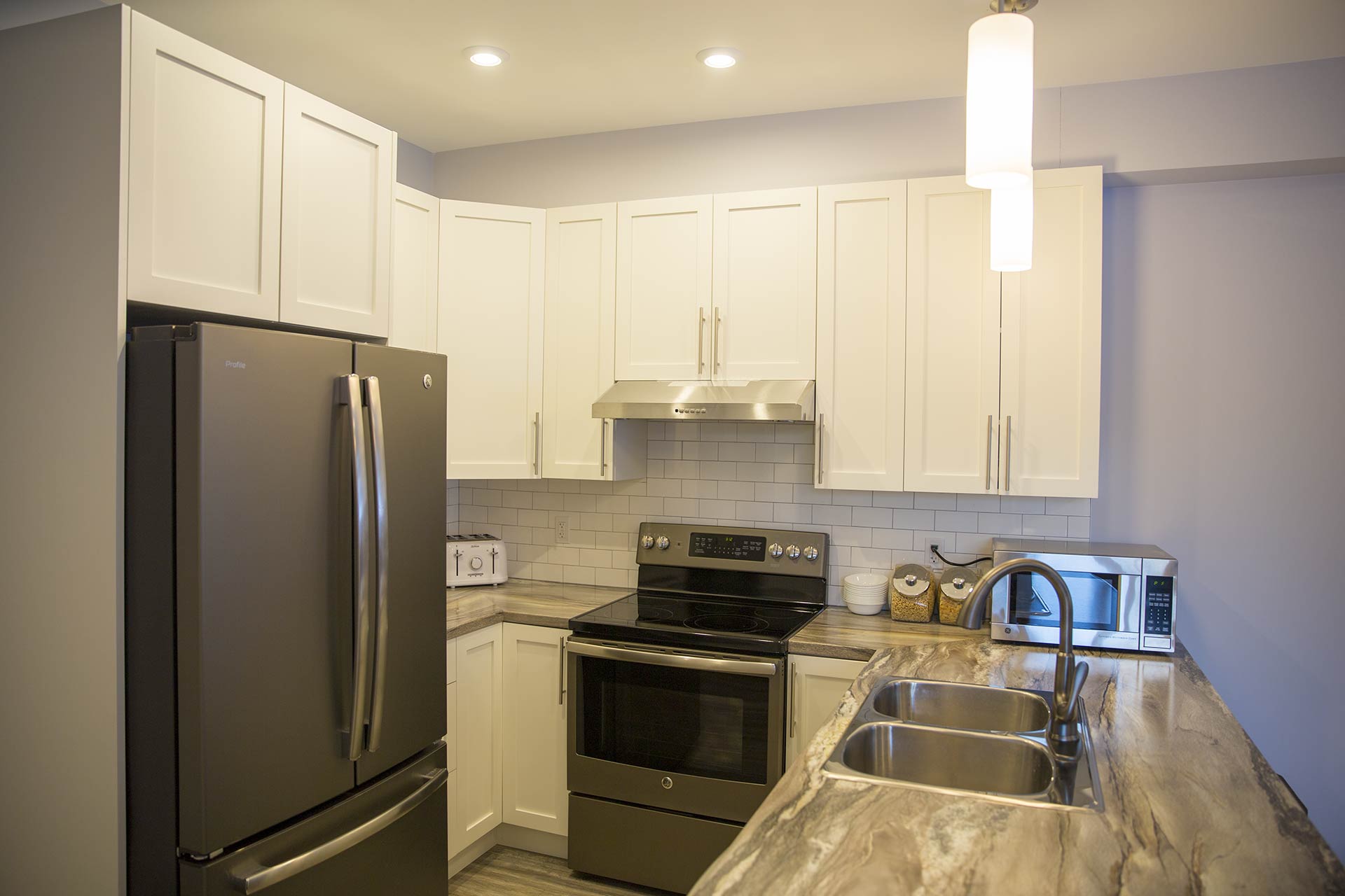 Condos Midnight Sun Luxury Inn / Bed & Breakfast