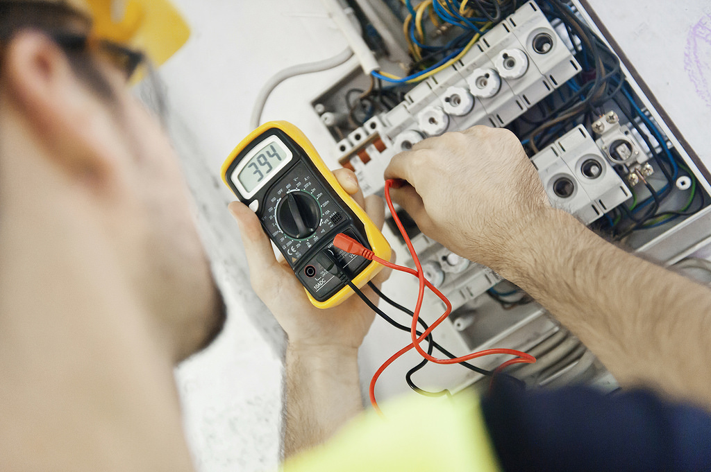 Midway Electric Professional Electrician