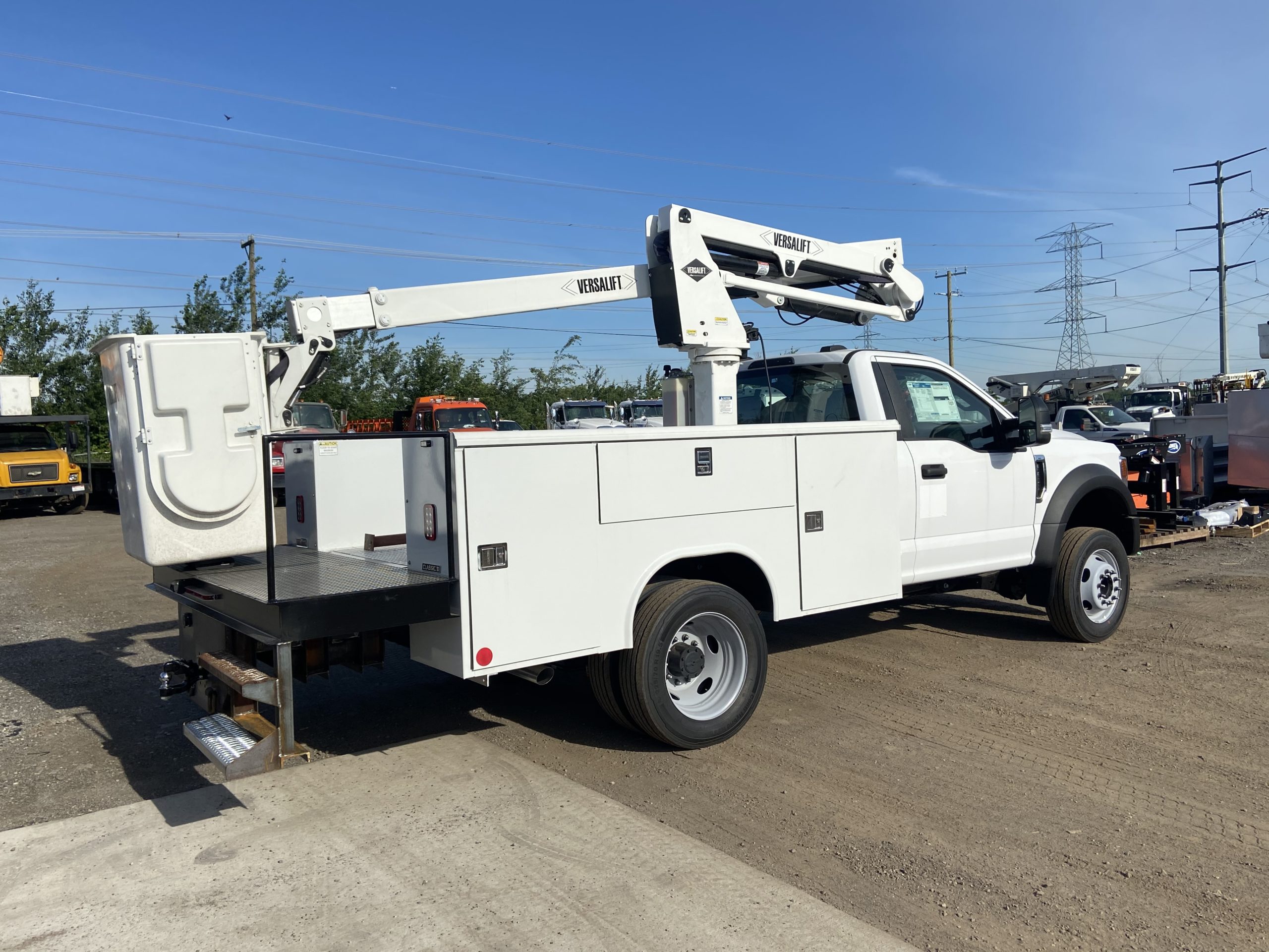 FORD F450 4X2 SST36 AERIAL TRUCK Bucket Trucks & Aerial Lifts