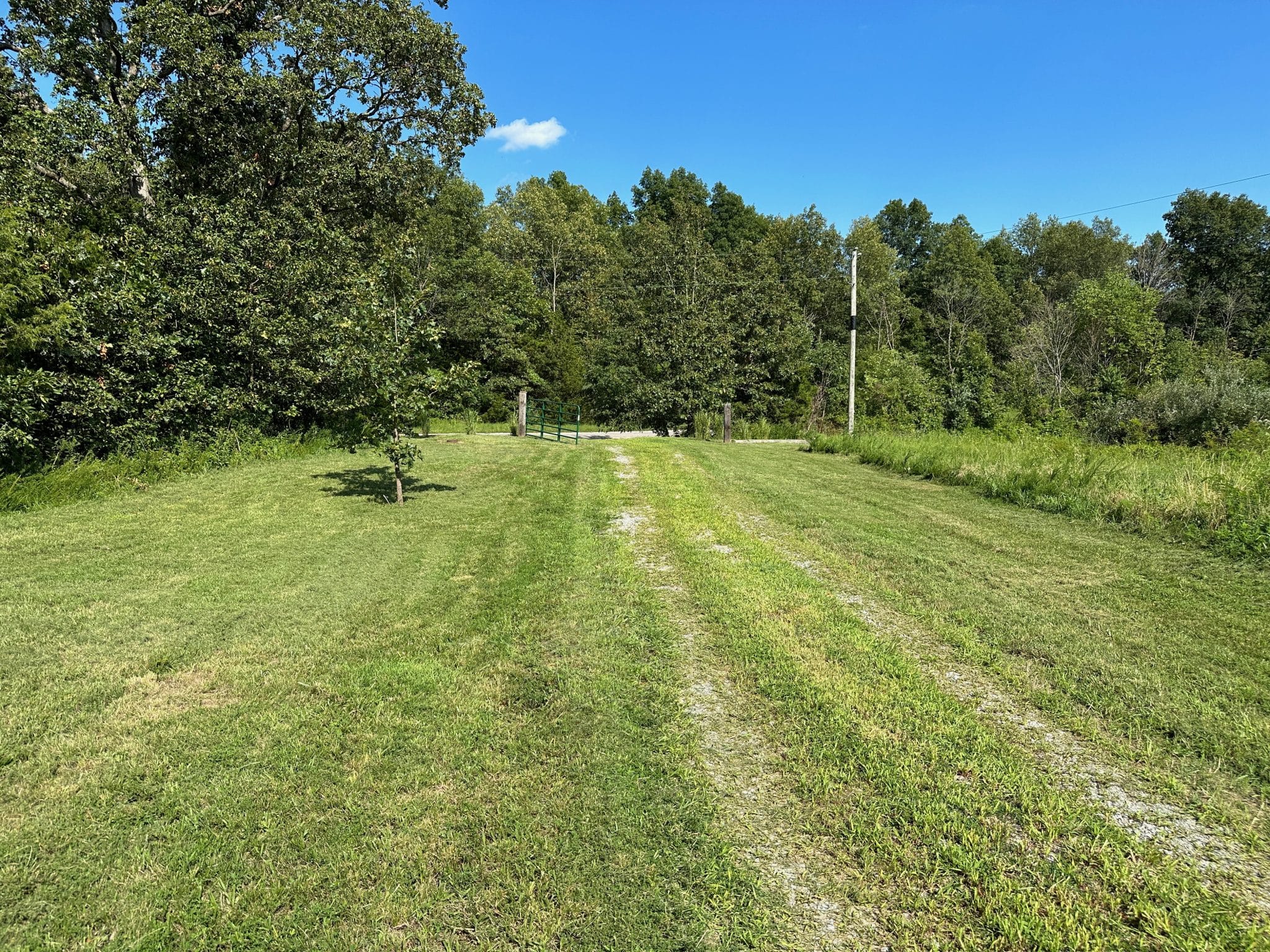 000 Ten Mile Road Macedonia, IL 62860 Midwest Farm and Land Co.