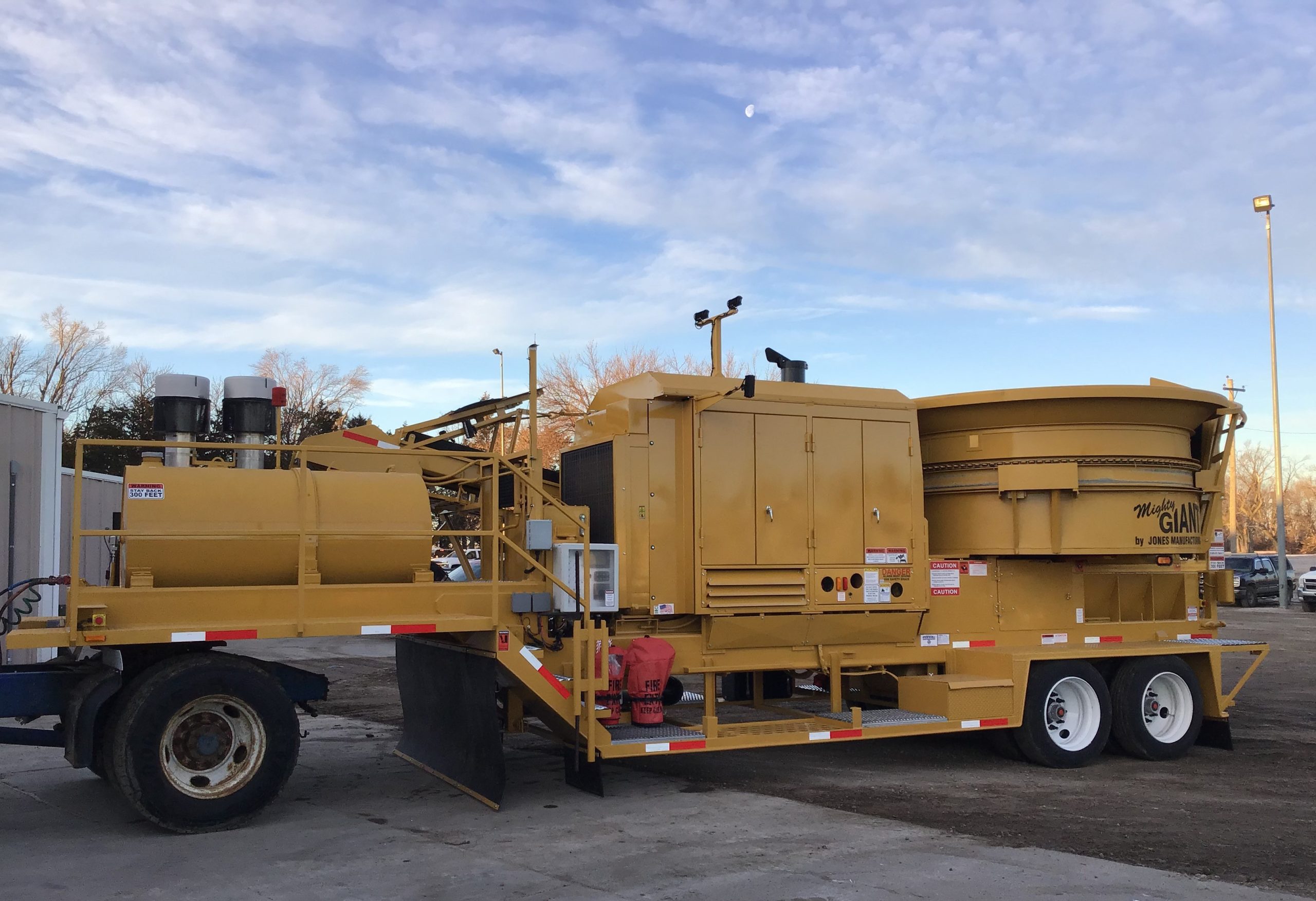 Model 4012 Mighty Giant