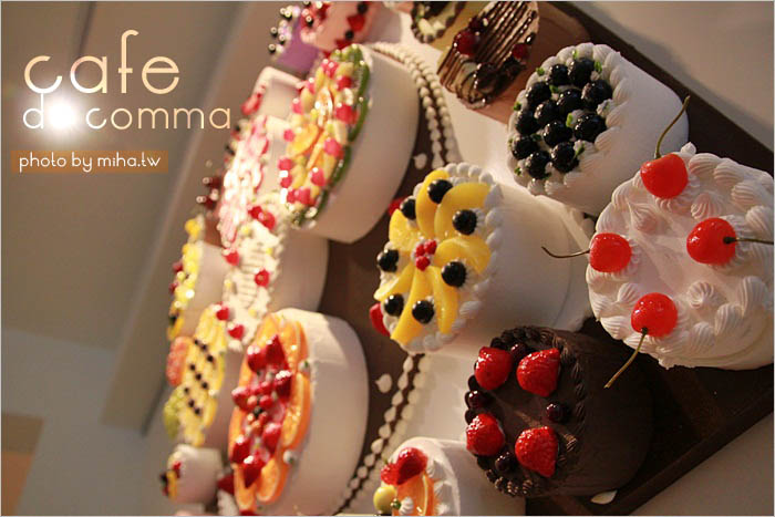 ► 國父紀念館下午茶：逗點咖啡，康熙來了推薦焦糖冰淇淋千層派、魔毯