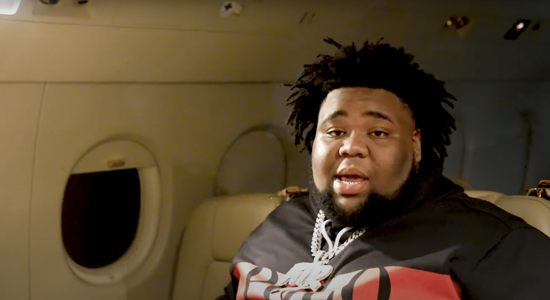 Video Jack Harlow 'WHATS POPPIN' ft. DaBaby, Tory Lanez